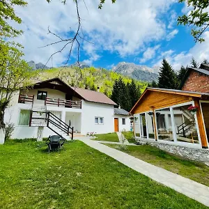  Bed & Breakfast Bujtina Arlindi Albania